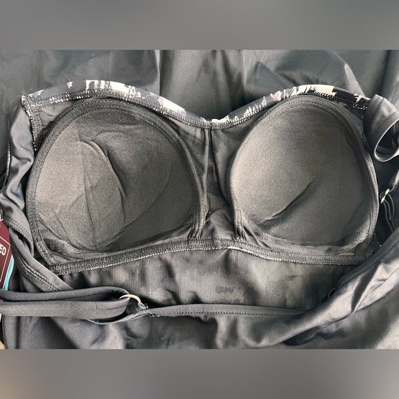 SWIM SOLUTIONS Printed Tummy-Control Twist-Bra One-Piece Swimdress - Picture 7 of 9